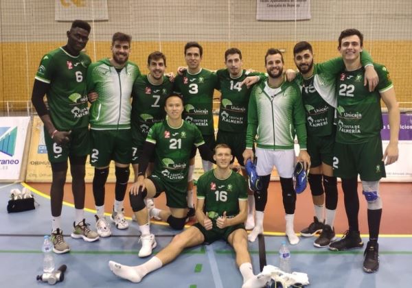 Unicaja Costa de Almería vence al CV Almoradí