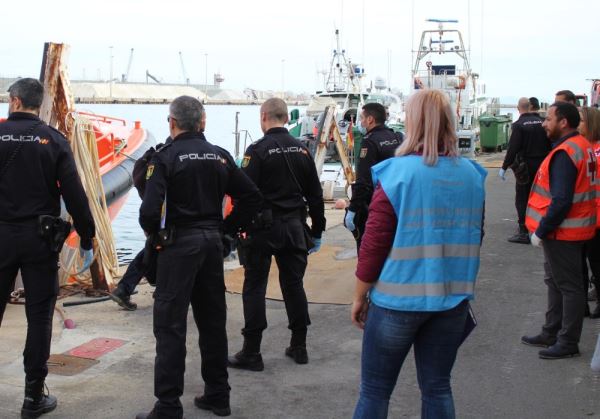 Cinco detenidos por la introducción en España de decenas de inmigrantes