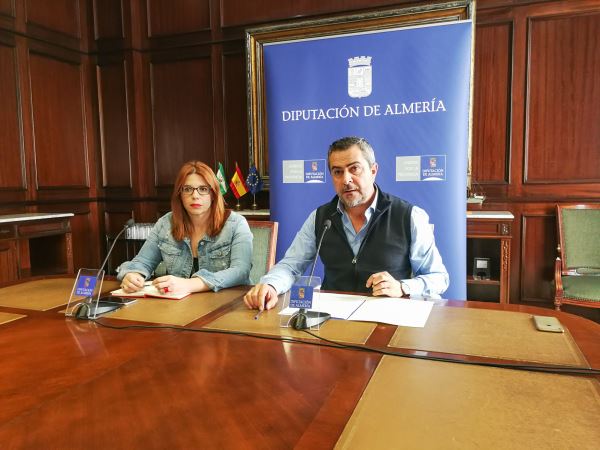 El PSOE exige a Amat que no dé la espalda a los problemas de la provincia