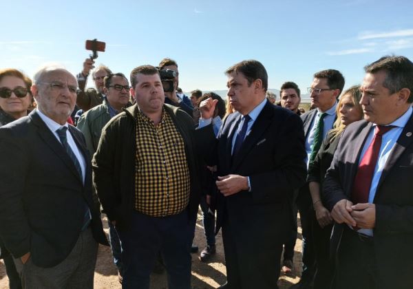 El Ministro de Agricultura, Pesca y Alimentación visita Almería