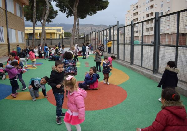 Nuevo espacio infantil en el CEIP Virgen de La Paz de Puebla de Vícar