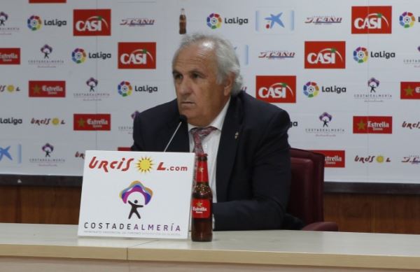 El presidente de la UD Almería niega negociaciones para vender el club