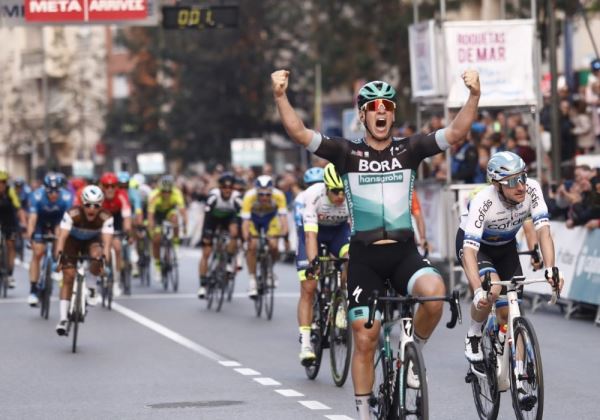 'Costa de Almería' deslumbra al ciclismo mundial con su Clásica