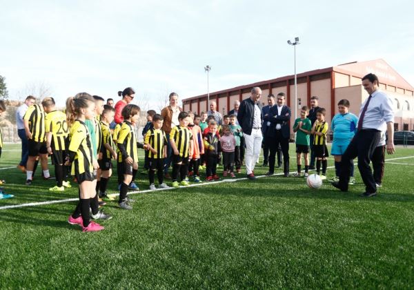 Sorbas estrena césped artificial en su campo de fútbol-7