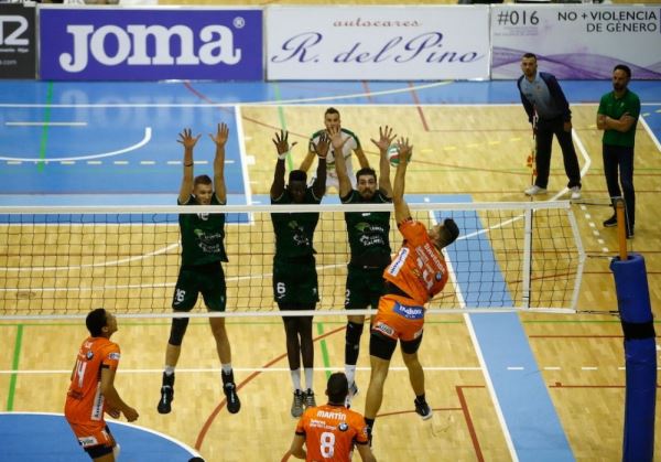 Unicaja Almería se impone a CV Teruel