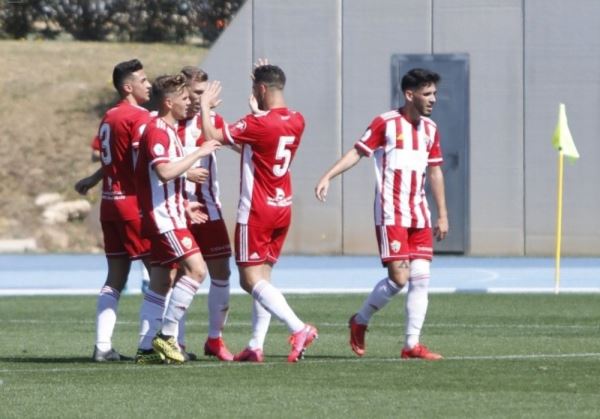 La UD Almería B vence 3-1 al Vélez