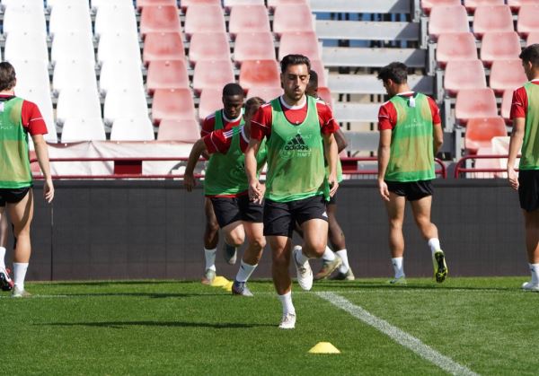 El capitán de la UD Almería reconoce que detener la liga 