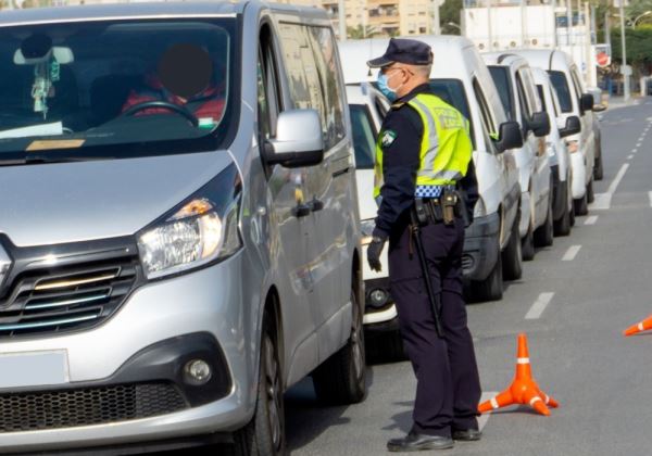 La Policía Local de Adra interpone 43 denuncias en tres días