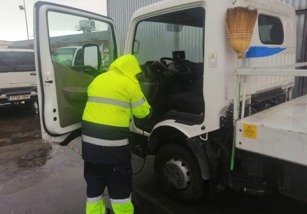 Adra utilizará gas ozono para desinfectar vehículos y dependencias municipales