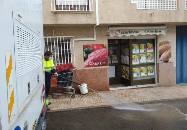 Vícar lanza una campaña por su comercio local