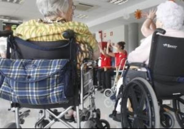 Salud medicaliza cuatro residencias de mayores en Almería