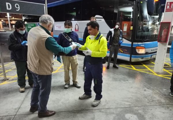El Gobierno inicia el reparto de 160.000 mascarillas en Almería