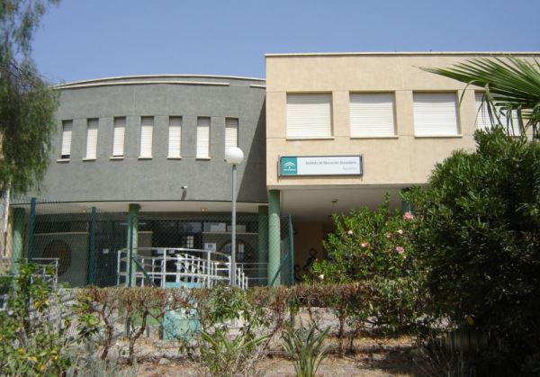 El alumnado del IES Aguadulce puede al fin volver del extranjero