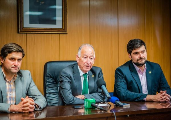 Roquetas suspende provisionalmente sus fiestas locales