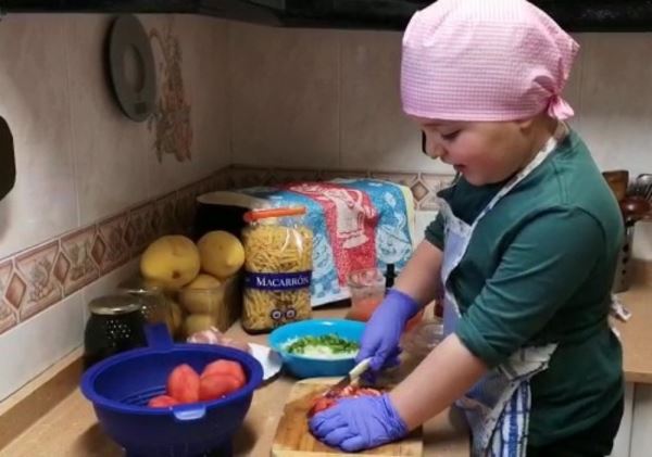 El Ayuntamiento de Berja convoca un concurso de superhéroes de la salud  para niños