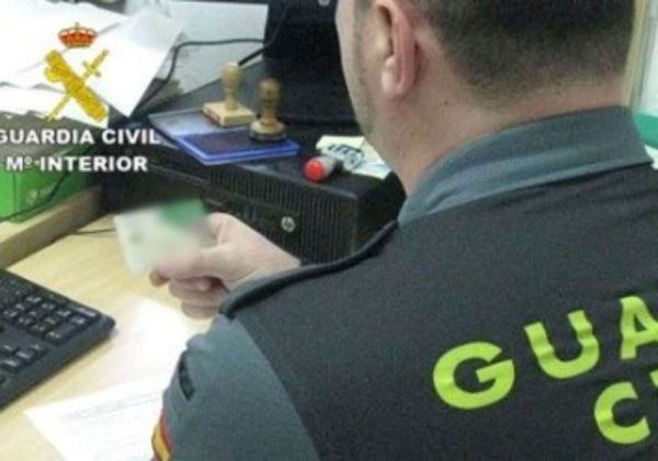 La Guardia Civil investiga a una persona por un Delito de Estafa en Huércal Overa