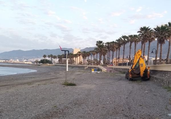 El Ayuntamiento de Adra vuelve a la normalidad en mantenimiento y conservación