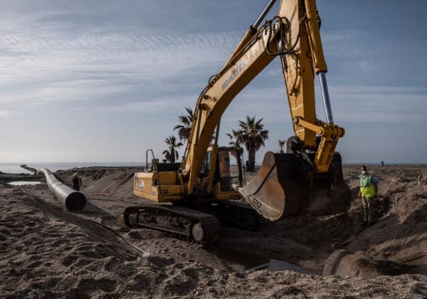 Roquetas finaliza las conexiones de las balsas de tormentas en la Urba