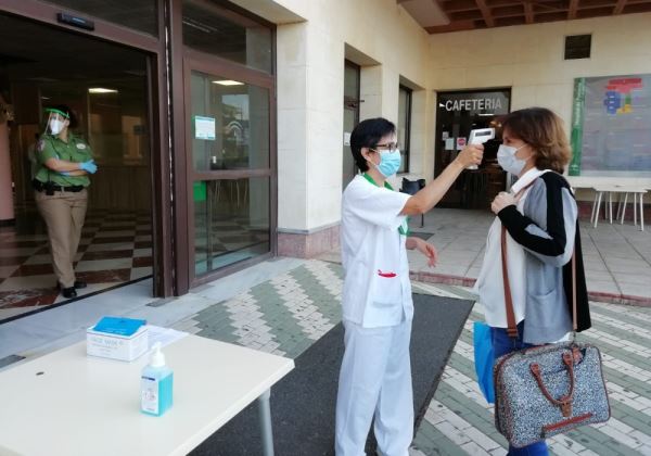 El Hospital de Poniente normaliza la actividad asistencial