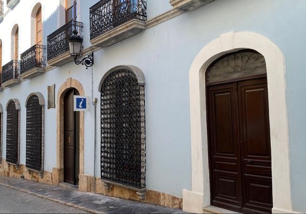 La Biblioteca del Molino del Perrillo de Berja reabre