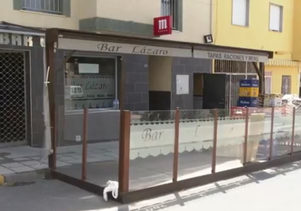 Vícar amplía la autorización para instalar terrazas en la vía pública a todos los bares y cafeterías