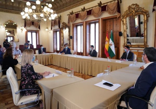 El presidente de la Junta visita Almería