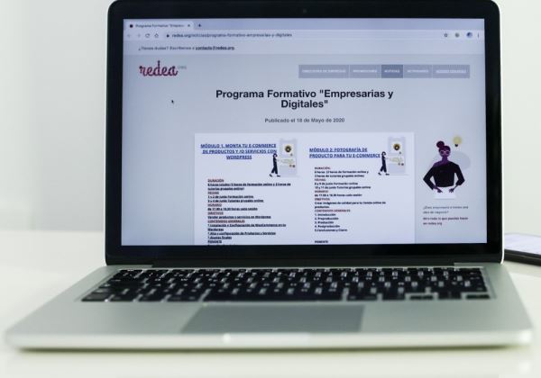 'Redea' forma en comercio digital a las empresarias almerienses