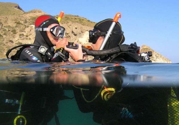 Almería se prepara para activar el senderismo y buceo en Fase 2