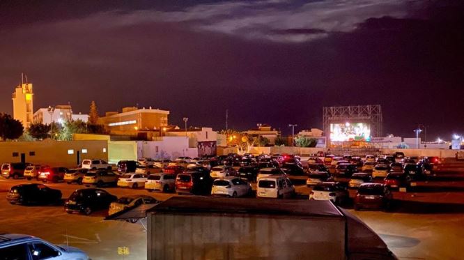 El Autocine de Vícar arranca con fuerza