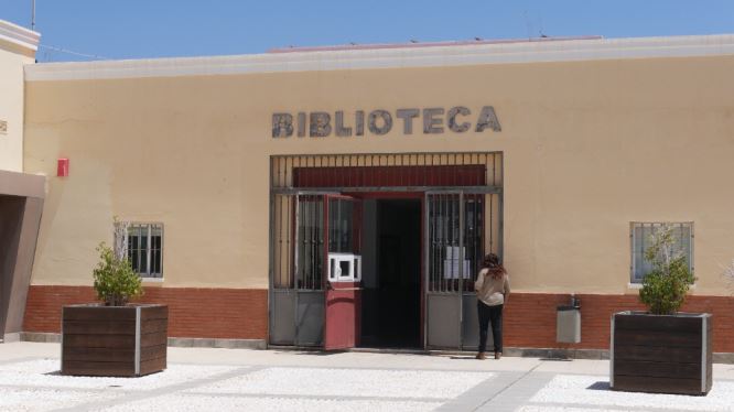 La Biblioteca Municipal de Adra abre su sala de estudio