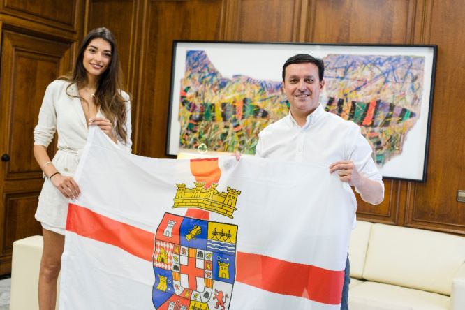 Ana García Segundo mostrará la bandera de la provincia de Almería en Miss World Spain