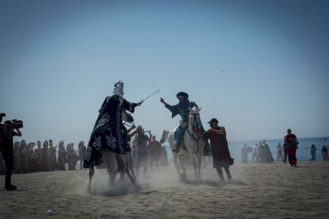 Carboneras celebra sus Fiestas con un vídeo de Moros y Cristianos y un encendido de velas desde casa