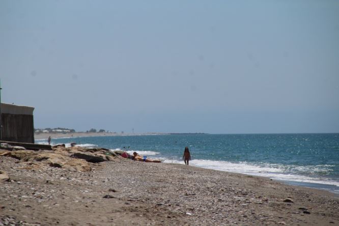 El Gobierno aporta 11.500 m3 de arena en las playas de Balerma y Guardia Viejas