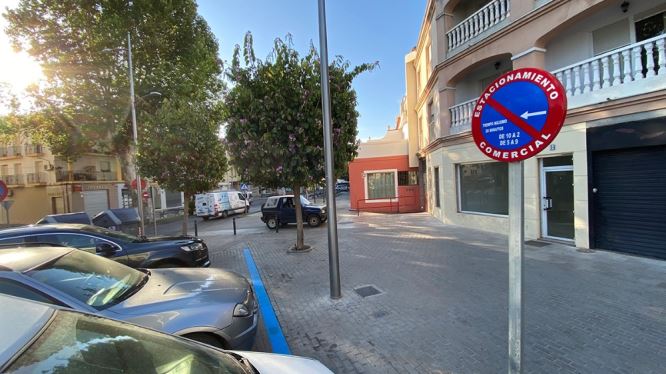 Berja crea dos zonas de estacionamiento comercial para impulsar las compras