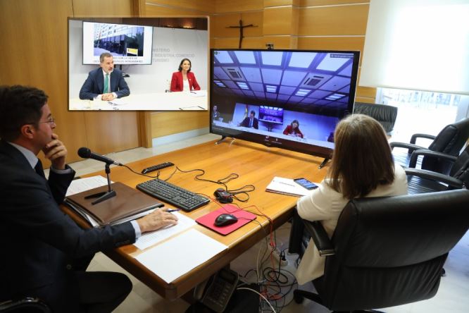 El alcalde de El Ejido participa en una videoconferencia con el Rey