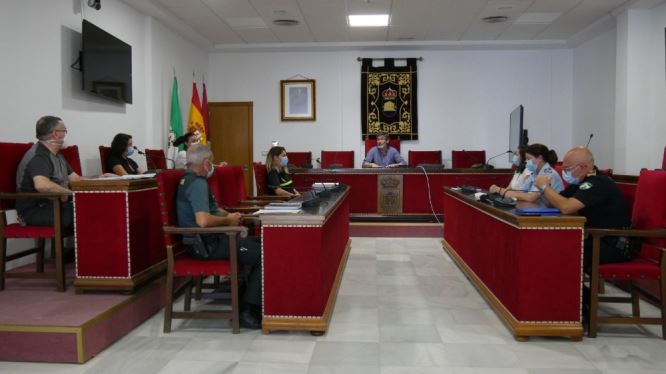 Adra presenta el Plan de Contingencia de Playas con reducción de aforo y más vigilancia