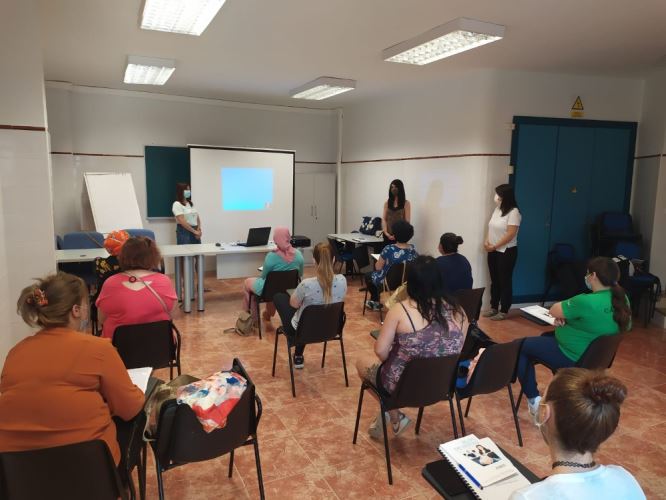 El Ejido fomenta el empleo entre mujeres en situación de vulnerabilidad