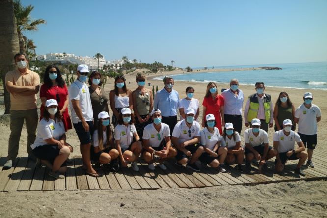La Junta apuesta por el empleo y por el destino Almería en su Plan de Playas Seguras