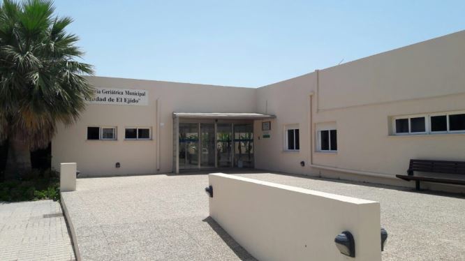 El Ejido se plantea la creación de nuevas plazas de residencia para mayores