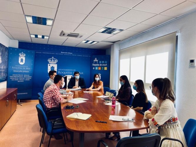 Roquetas expone los proyectos de accesibilidad en entornos escolares