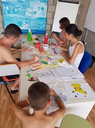 La escuela de verano garantiza la cobertura alimentaria de los menores vicarios