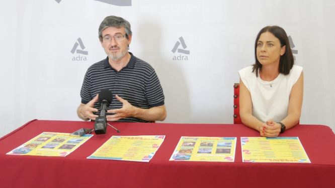 Adra presenta la programación cultural con cine de verano, visitas guiadas y actividades multiaventura