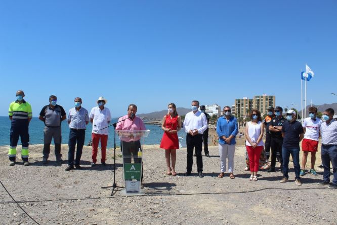 La Playa Mar Serena de San Juan de los Terreros acoge el acto de izada de banderas azules