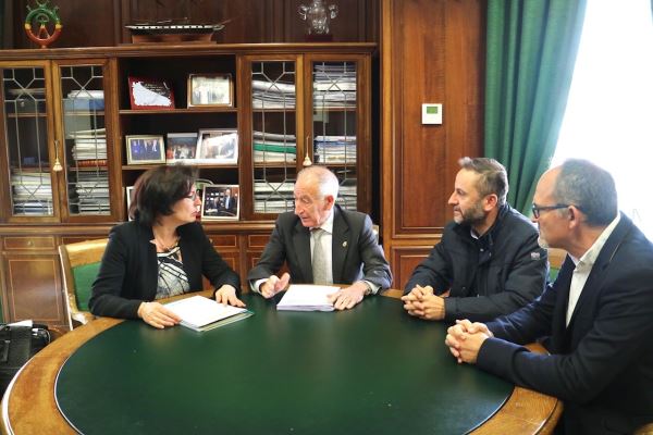 Junta y Diputación analizan la importancia de la línea Vera-Baza-Caparacena