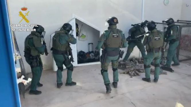 La Guardia Civil desmantela una organización criminal que introducía hachís en el Levante almeriense
