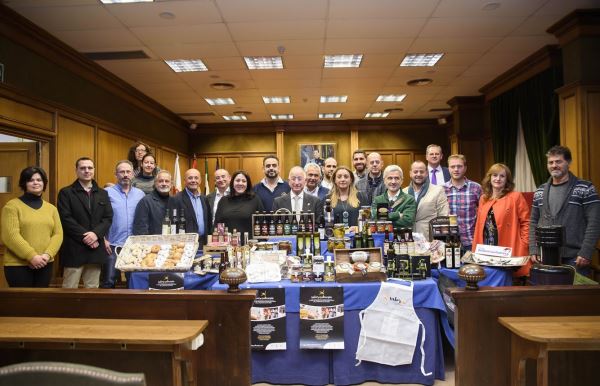 La Feria 'Sabores Almería' acerca a la capital los productos gourmet de 29 empresas