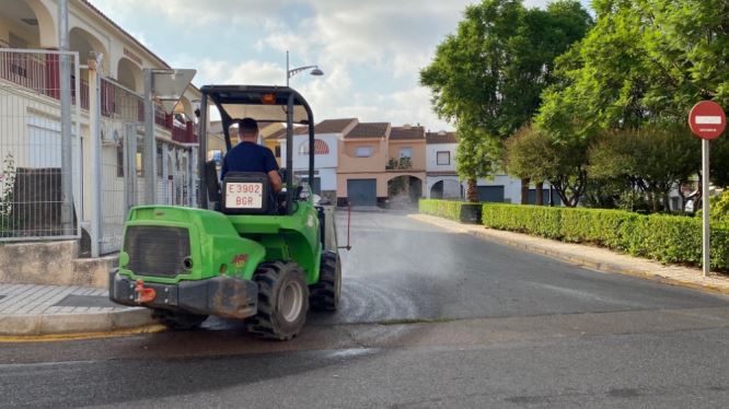 Berja intensifica las tareas de desinfección en las calles