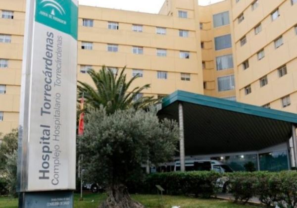 La Junta refuerza las medidas para frenar el brote de covid-19 en la residencia de El Zapillo