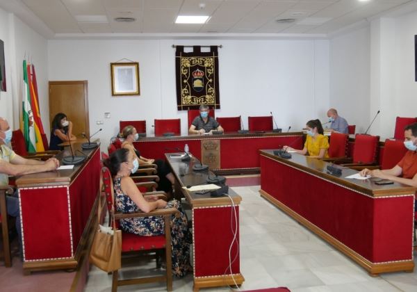 Luz verde a la licitación de un nuevo camión para Servicios y Limpieza Urbana en Adra