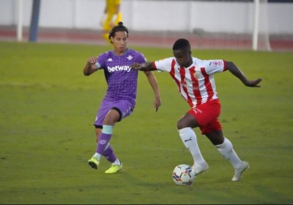 La UD Almería cae 0-2 con el Betis en su primer amistoso de pretemporada